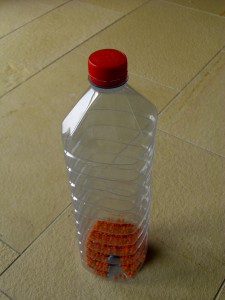 einfache Rassel der Welt