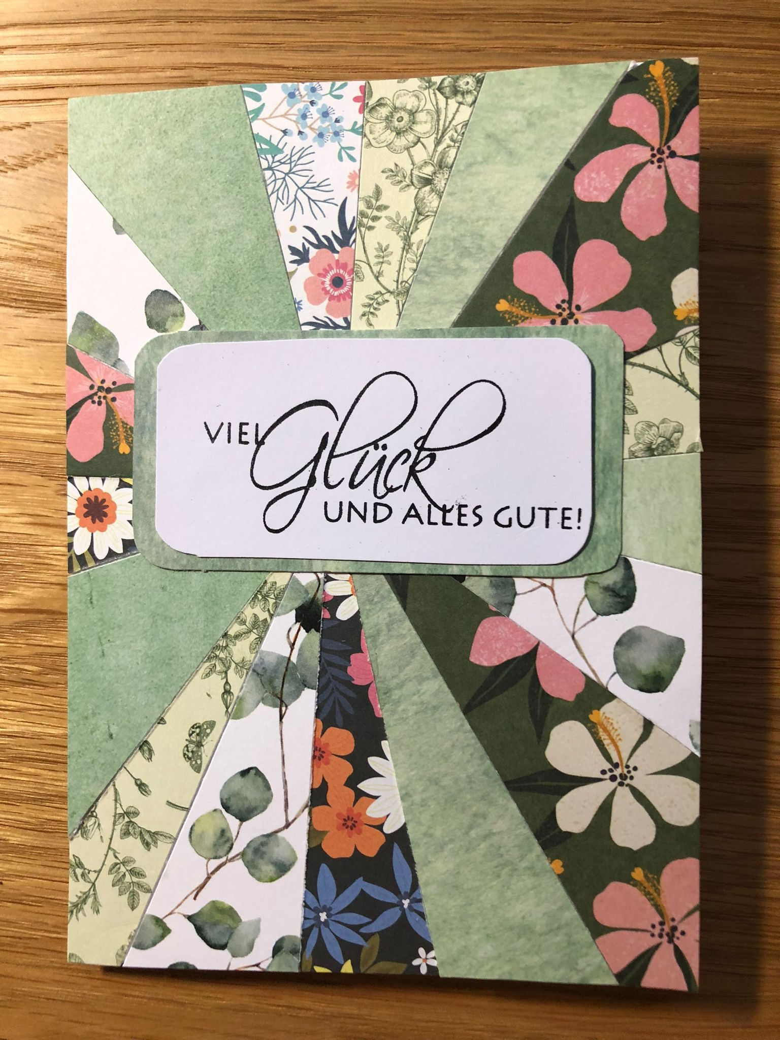 Grußkarte aus Papierreste